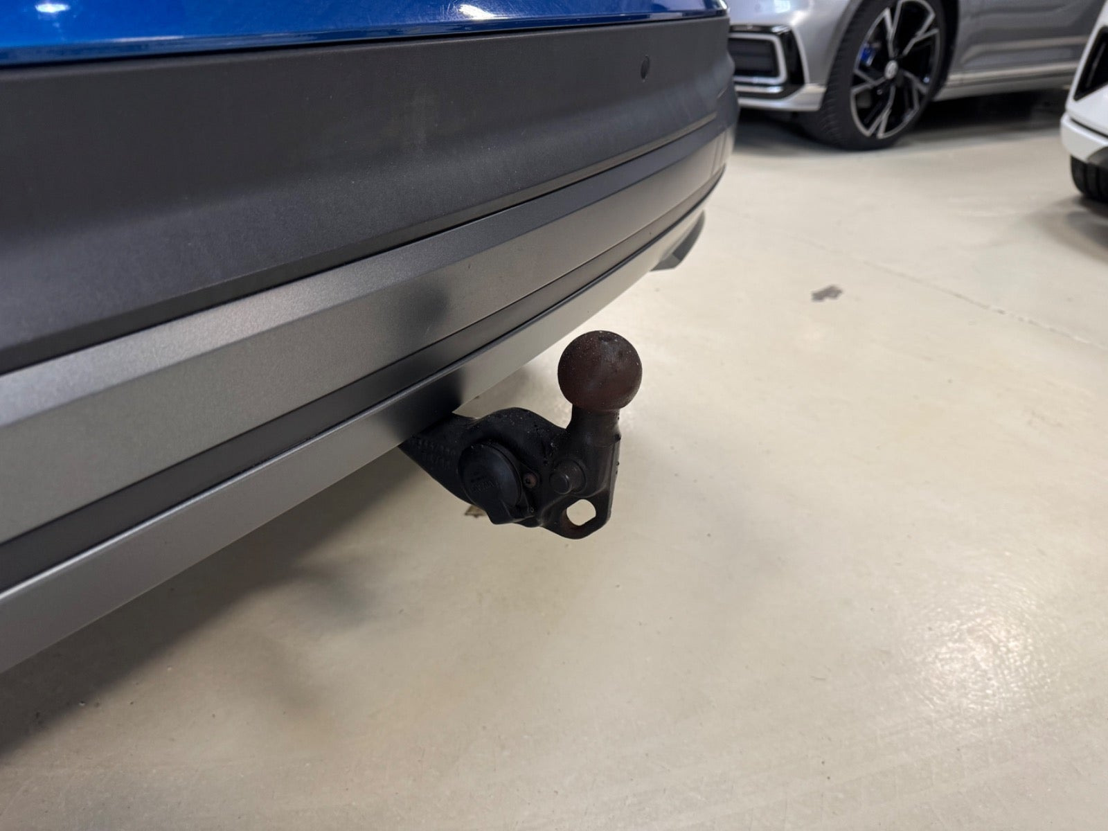 Blå Skoda Enyaq fra 2021