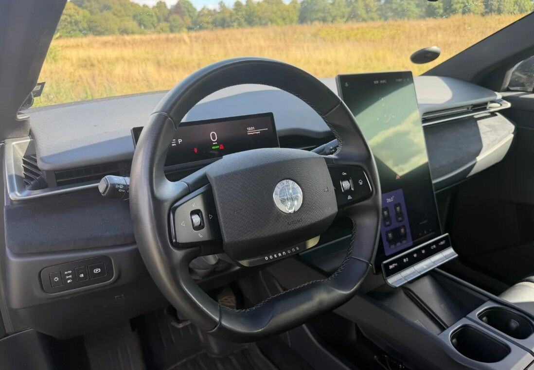 Sort Fisker Ocean fra 2023