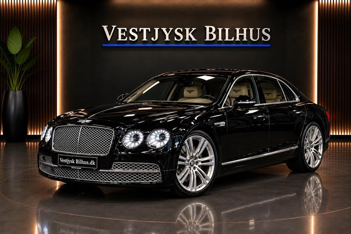 Sort Bentley Flying Spur fra 2015 set udefra