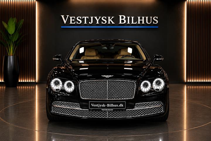 Sort Bentley Flying Spur fra 2015