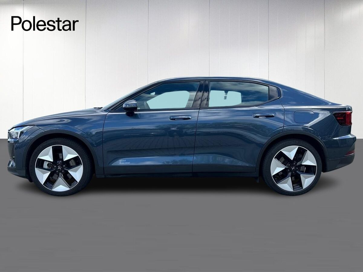 Sort Polestar 2 fra 2024