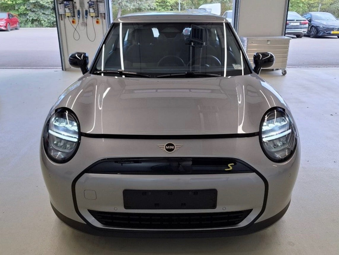 Grå Mini Cooper SE fra 2025