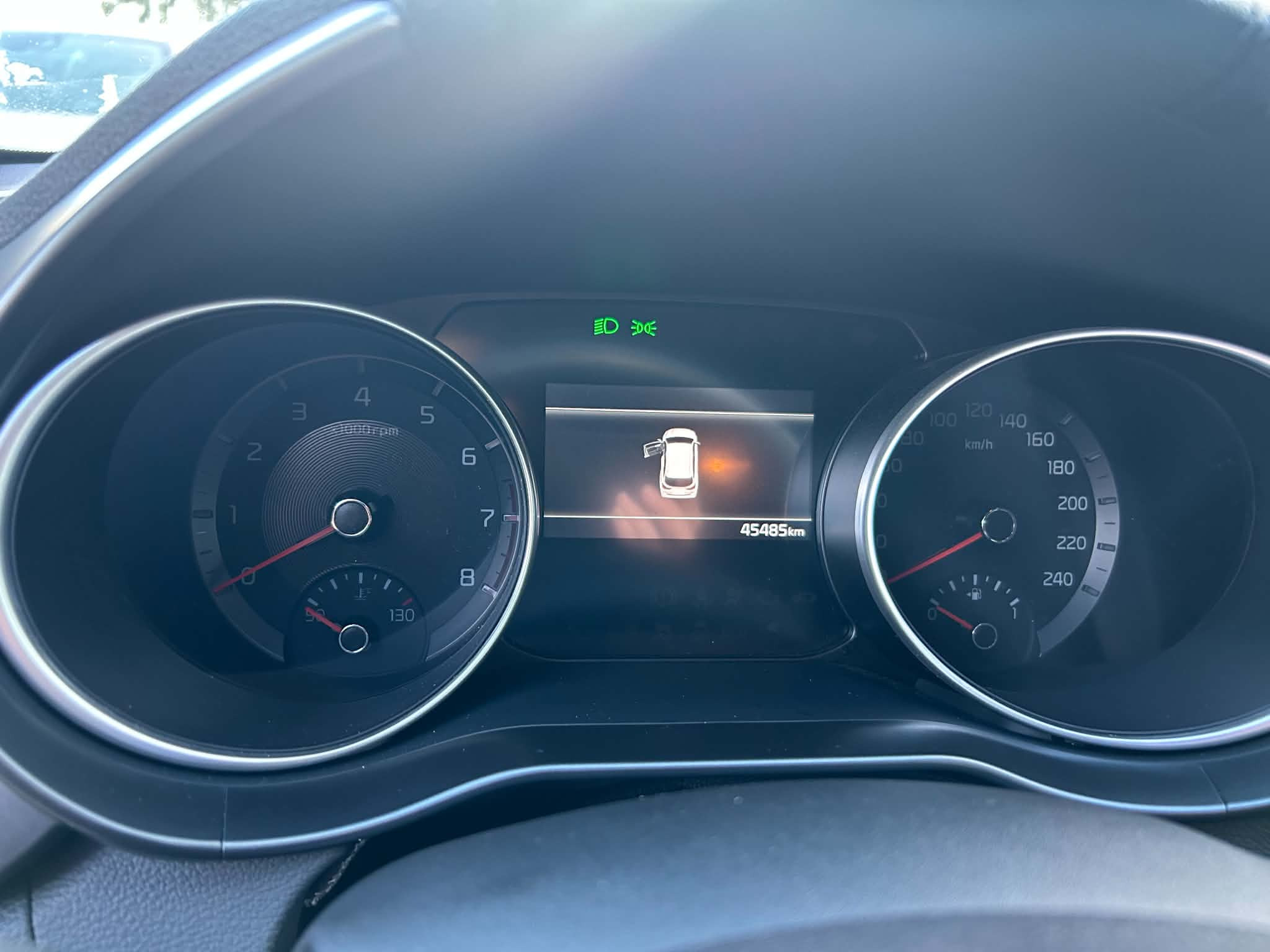 Hvid Kia Ceed fra 2023