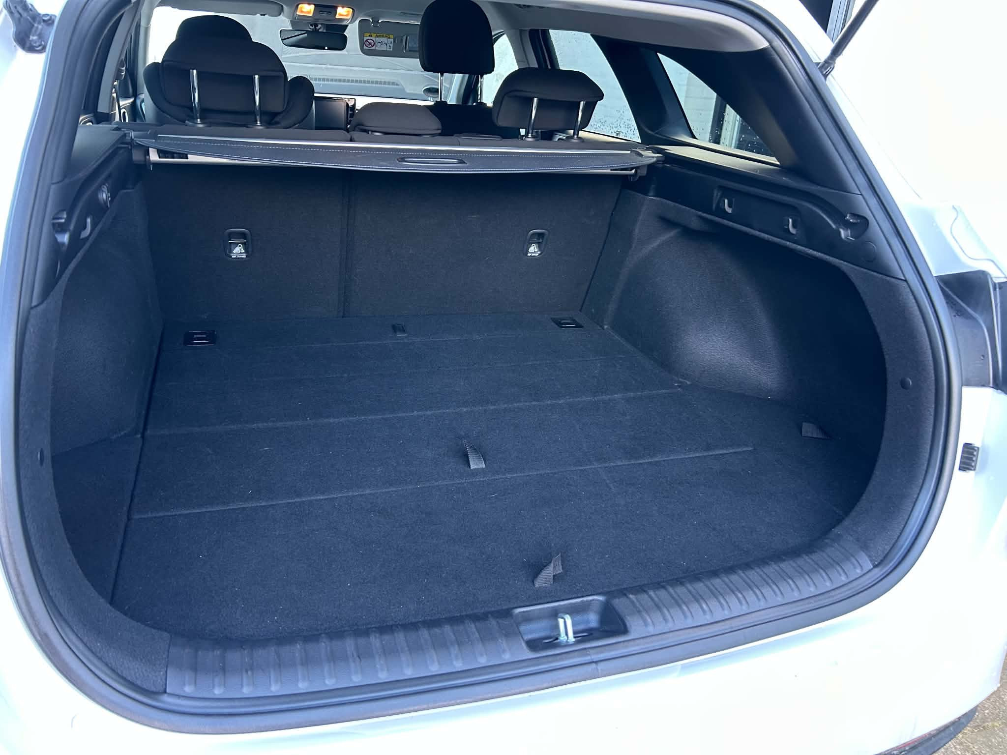 Hvid Kia Ceed fra 2023
