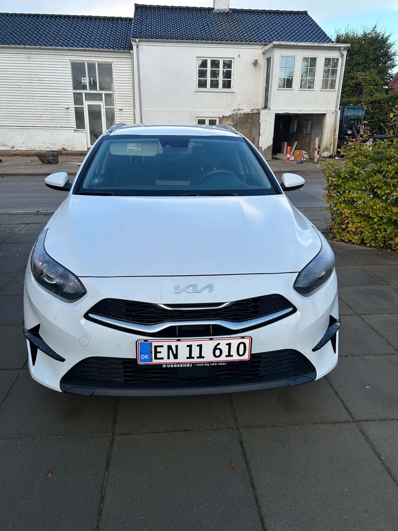 Hvid Kia Ceed fra 2023