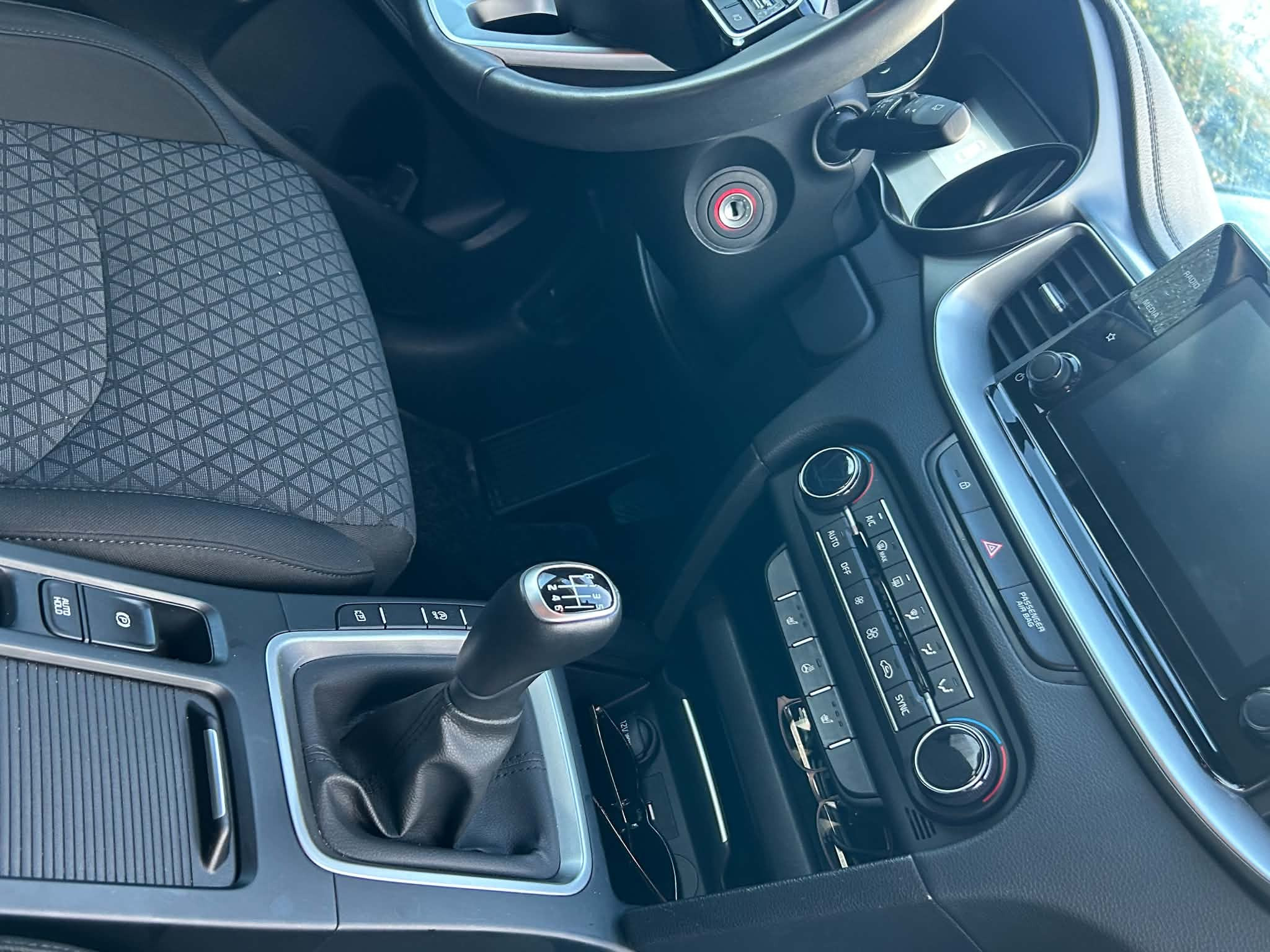 Hvid Kia Ceed fra 2023