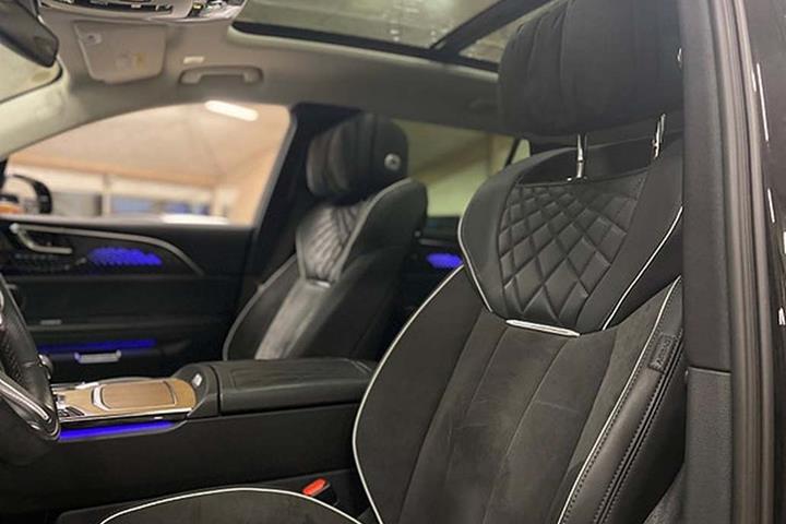 Sort Hongqi Hongqi E-HS9 fra 2024