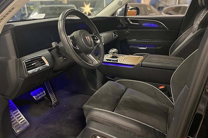Sort Hongqi Hongqi E-HS9 fra 2024