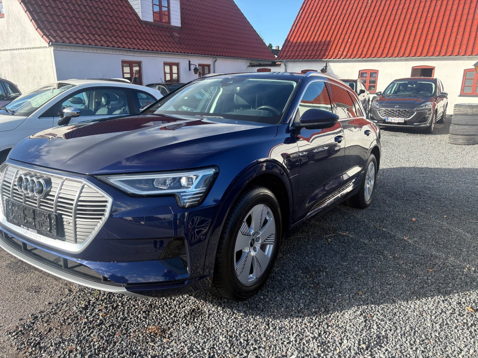 Blå Audi e-tron fra 2021