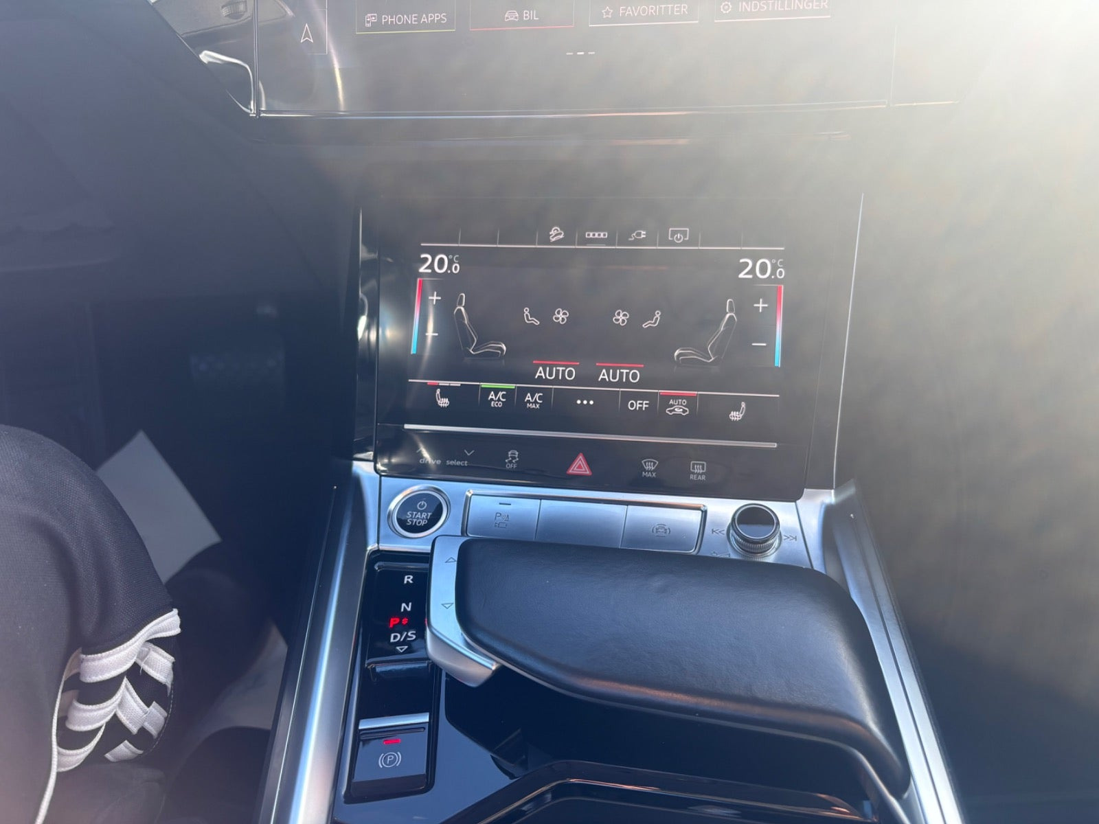 Blå Audi e-tron fra 2021