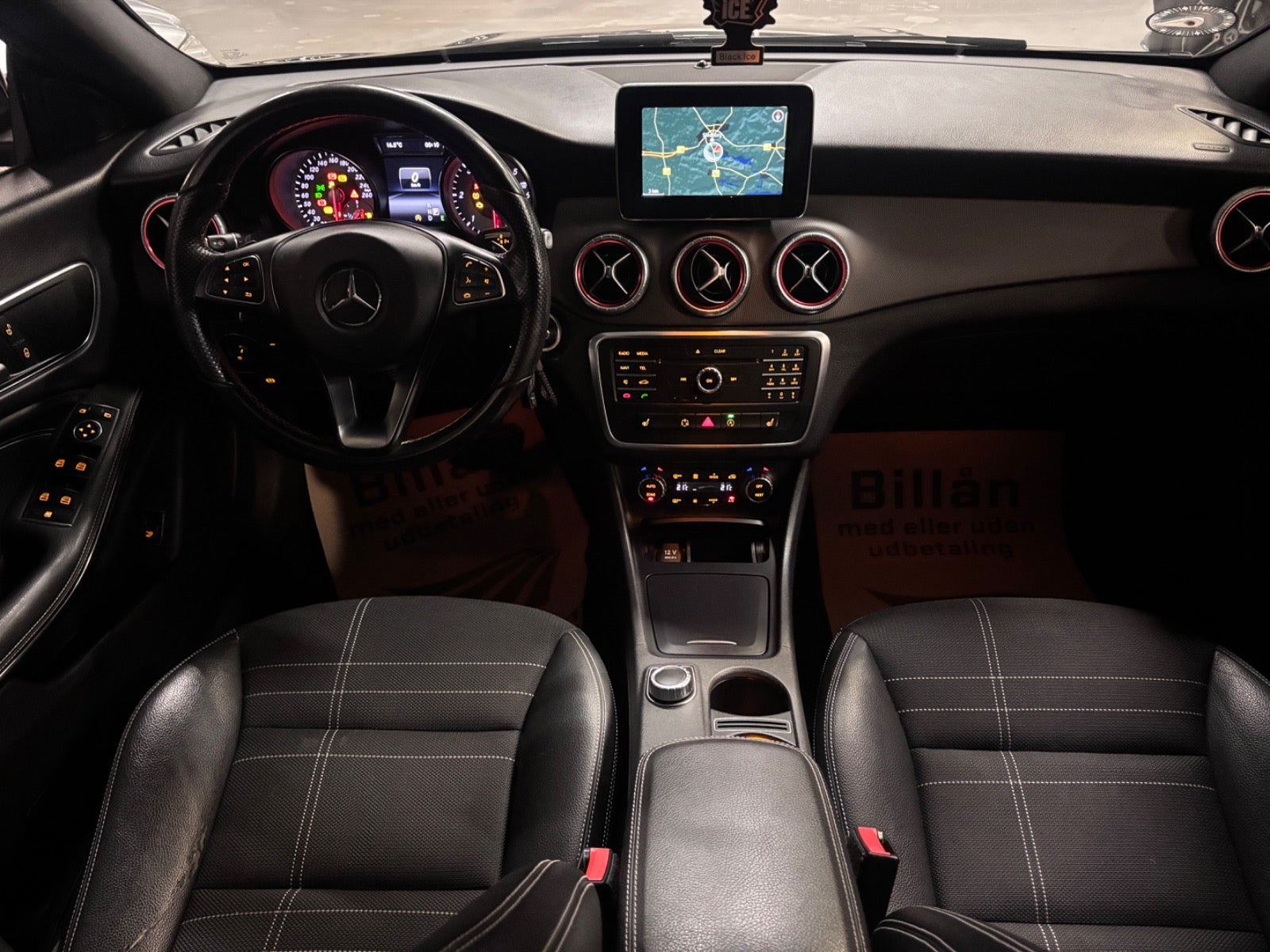 Sort Mercedes CLA220 fra 2015