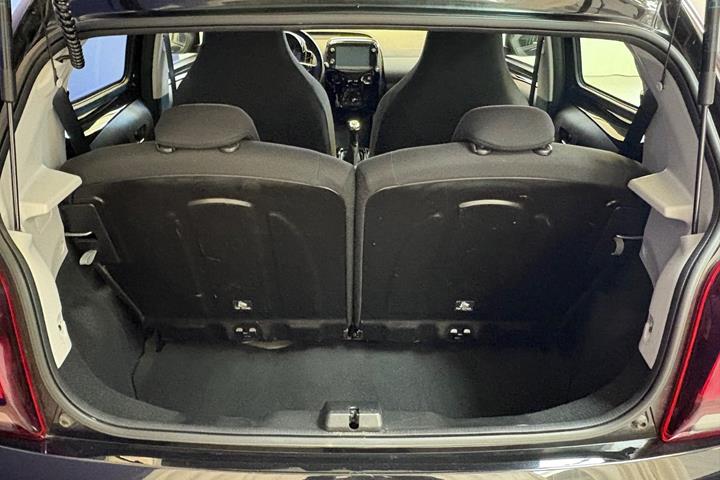 Sort Peugeot 108 fra 2020