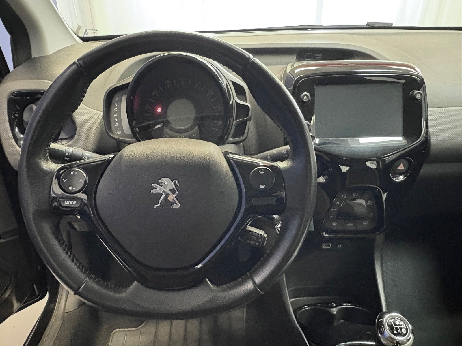Sort Peugeot 108 fra 2020