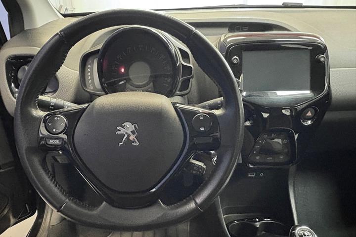 Sort Peugeot 108 fra 2020