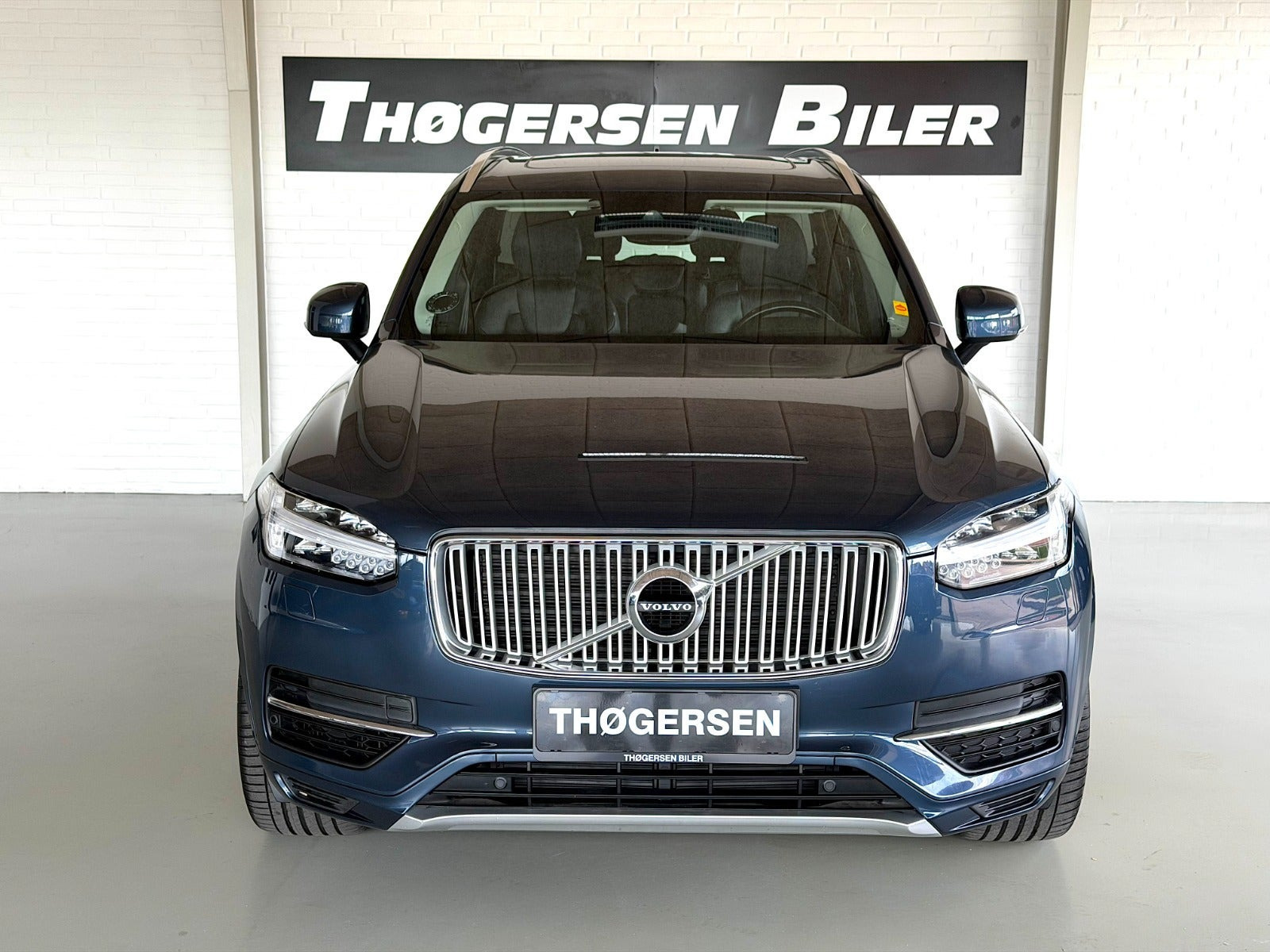 Blå Volvo XC90 fra 2019