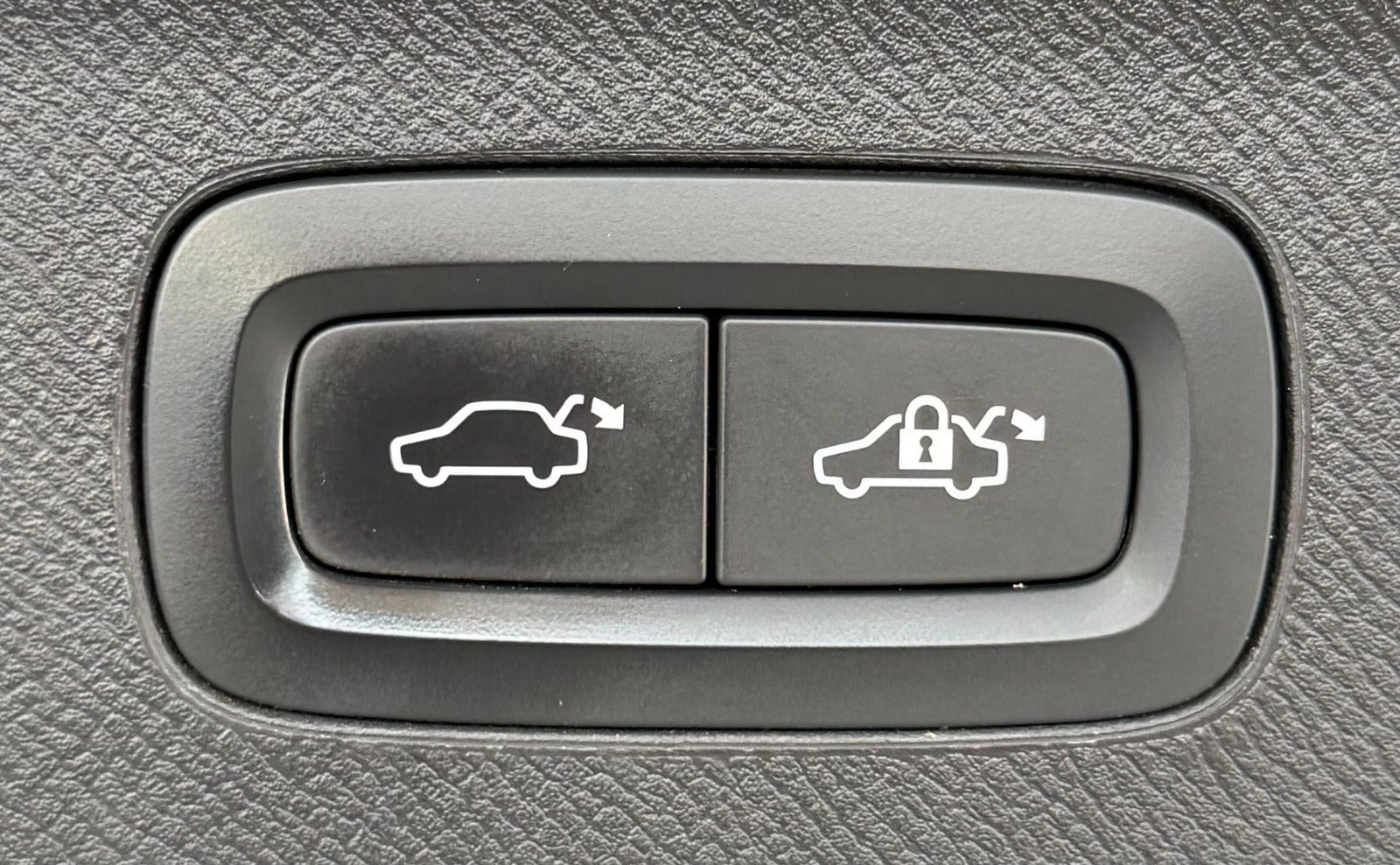 Blå Volvo XC90 fra 2019