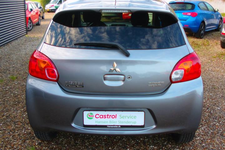 Grå Mitsubishi Space Star fra 2015