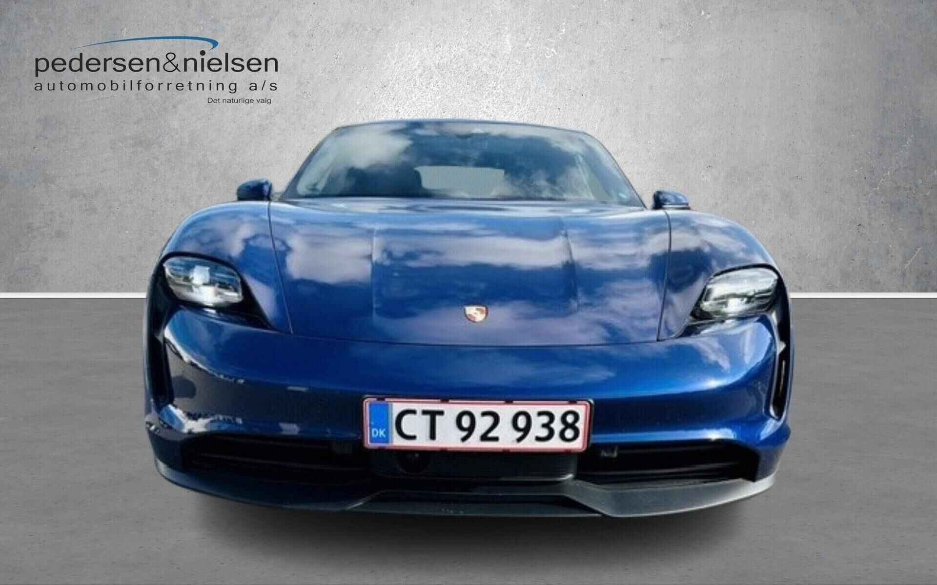 Blå Porsche Taycan fra 2020