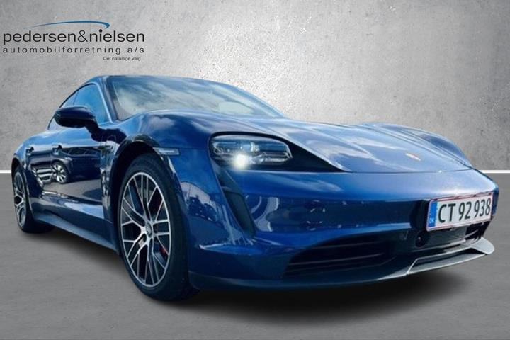 Blå Porsche Taycan fra 2020