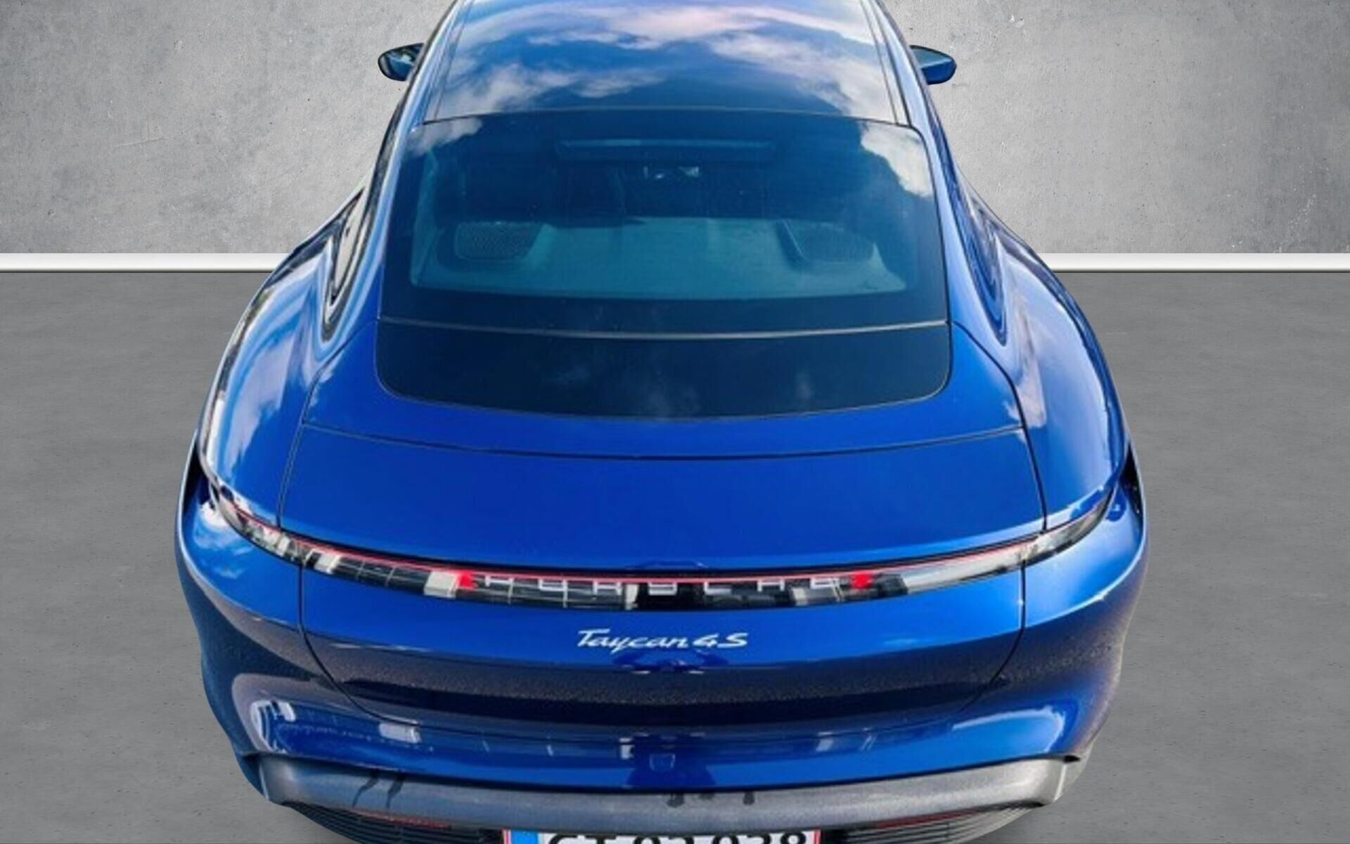 Blå Porsche Taycan fra 2020