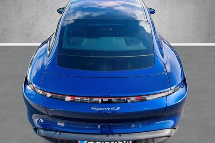 Blå Porsche Taycan fra 2020