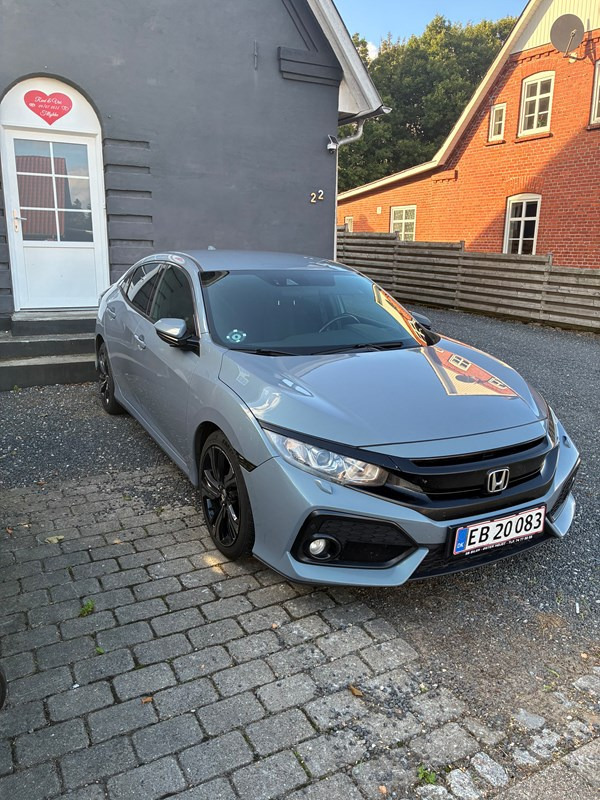 Honda Civic 1.6 i-DTEC 5d 6MT