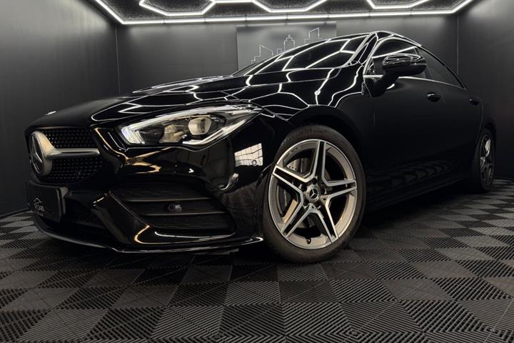 Sort Mercedes CLA200 fra 2020