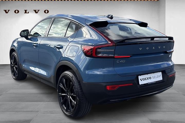 Blå Volvo C40 fra 2024