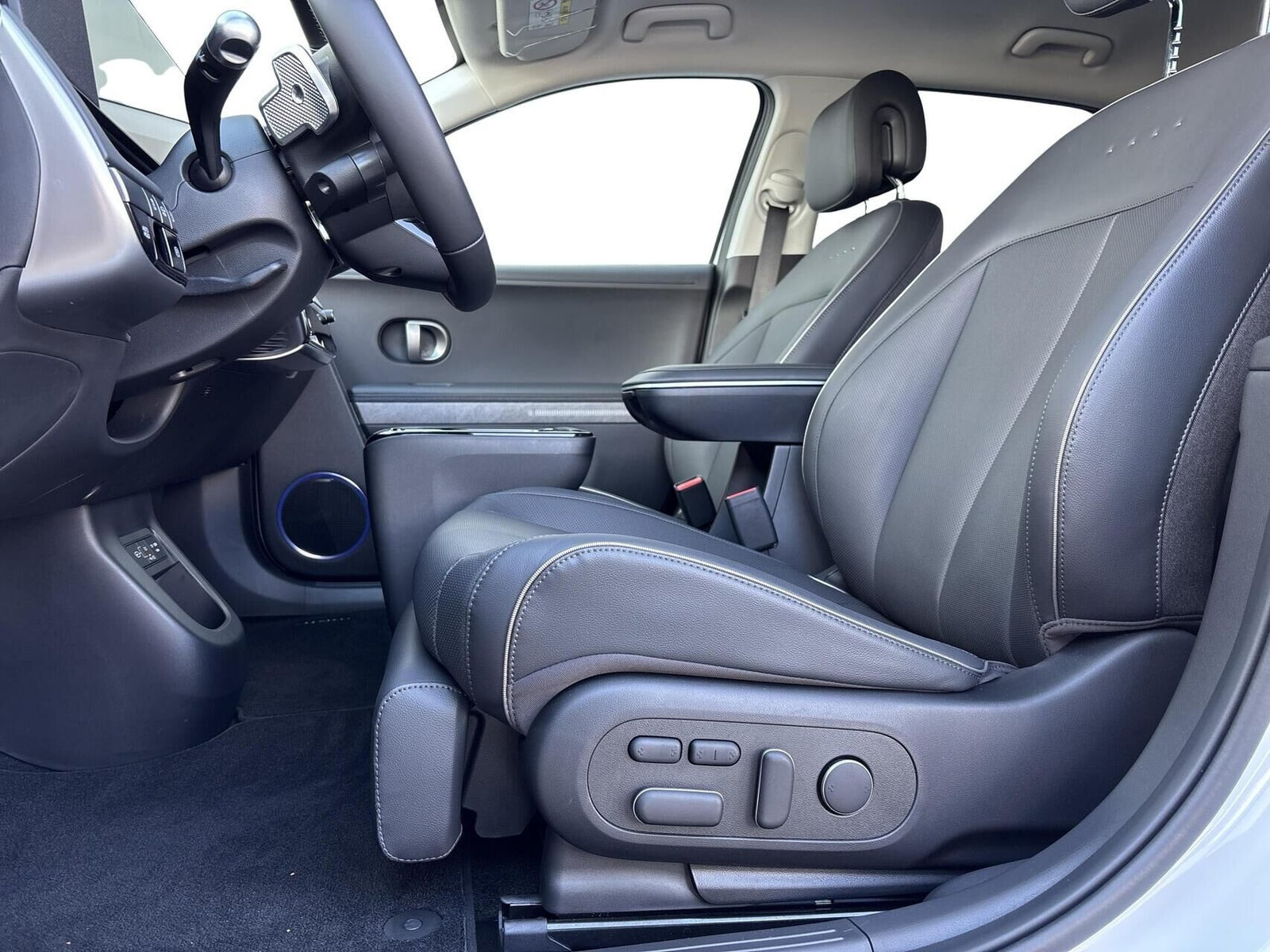 Beige Hyundai Ioniq 5 fra 2026