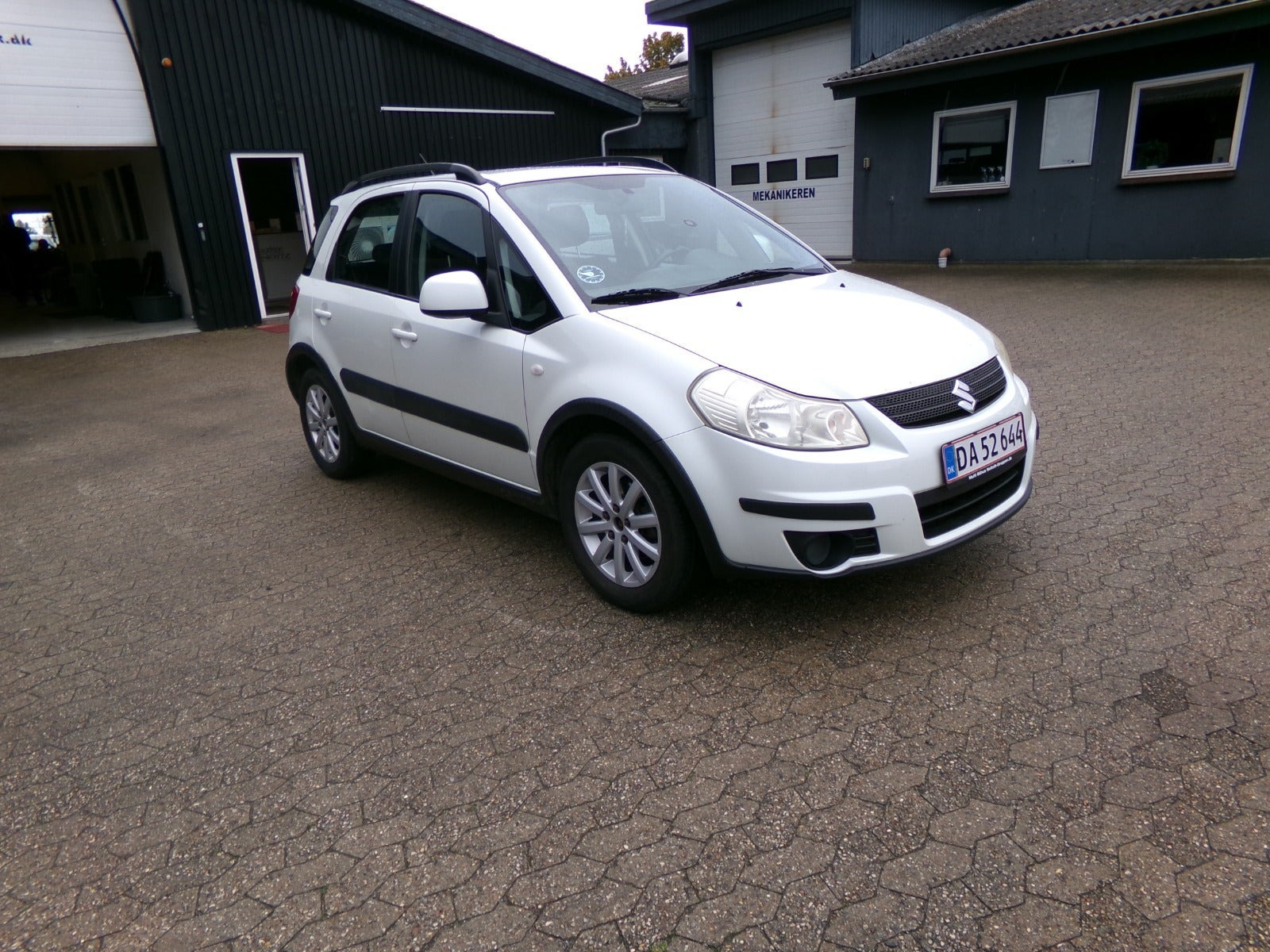 Hvid Suzuki SX4 fra 2009