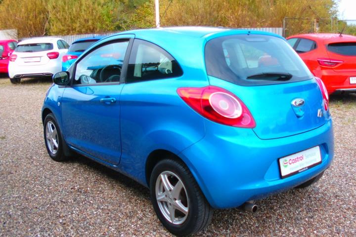 Blå Ford Ka fra 2013