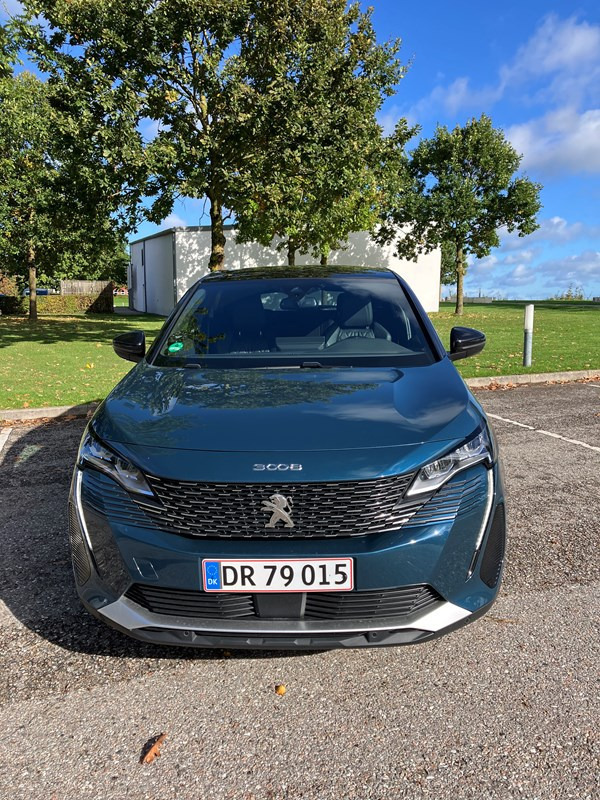 Peugeot 3008 HYBRID 225 SUV EAT8