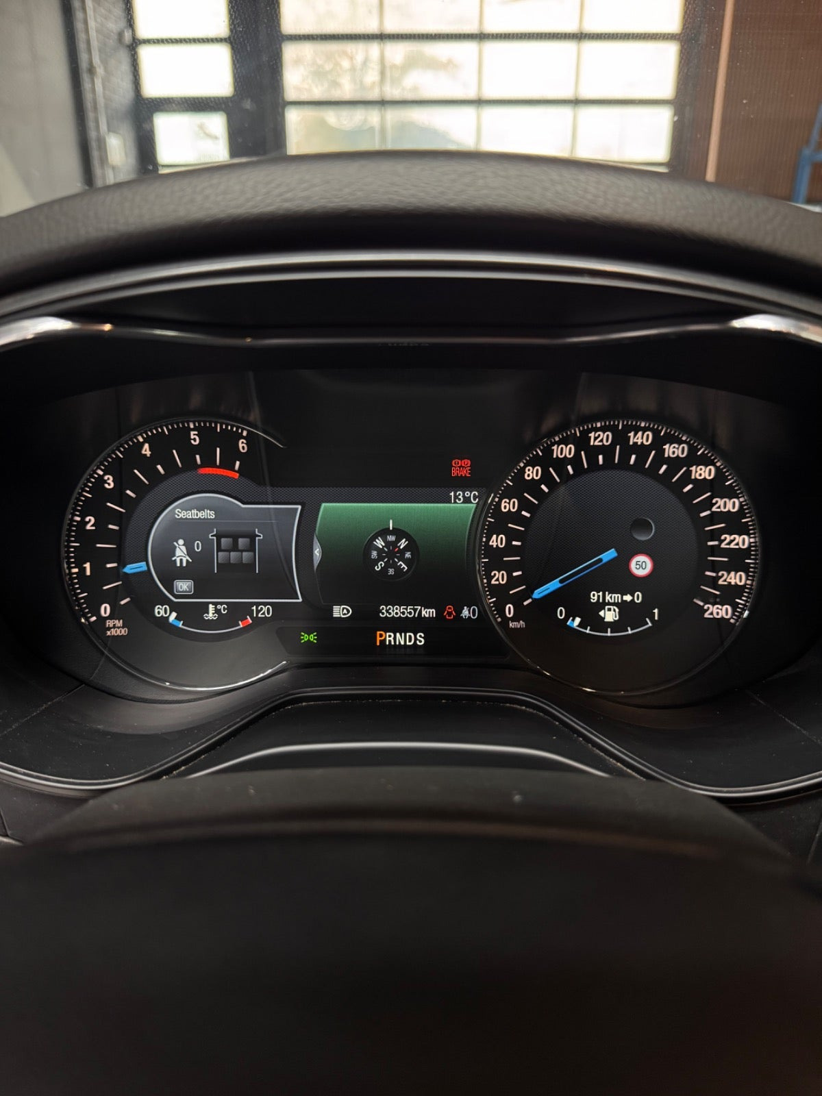 Hvid Ford Mondeo fra 2016