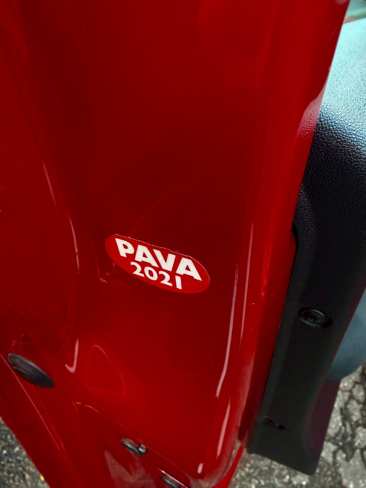 Rød Peugeot 208 fra 2014