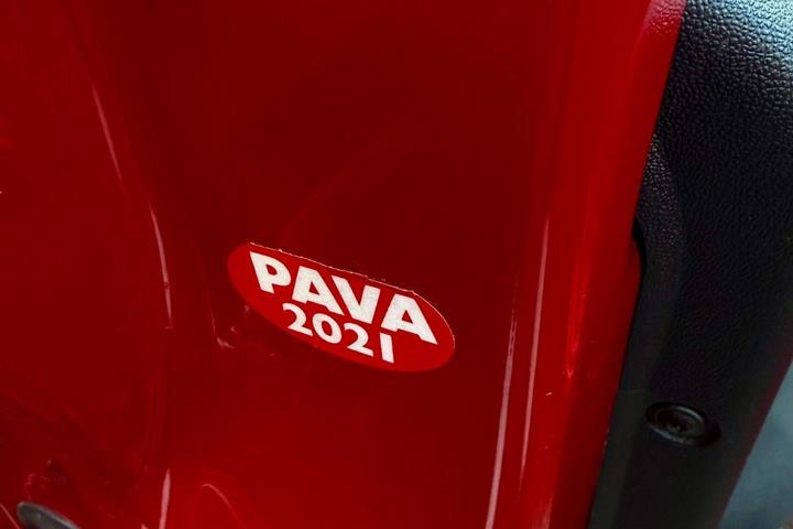 Rød Peugeot 208 fra 2014