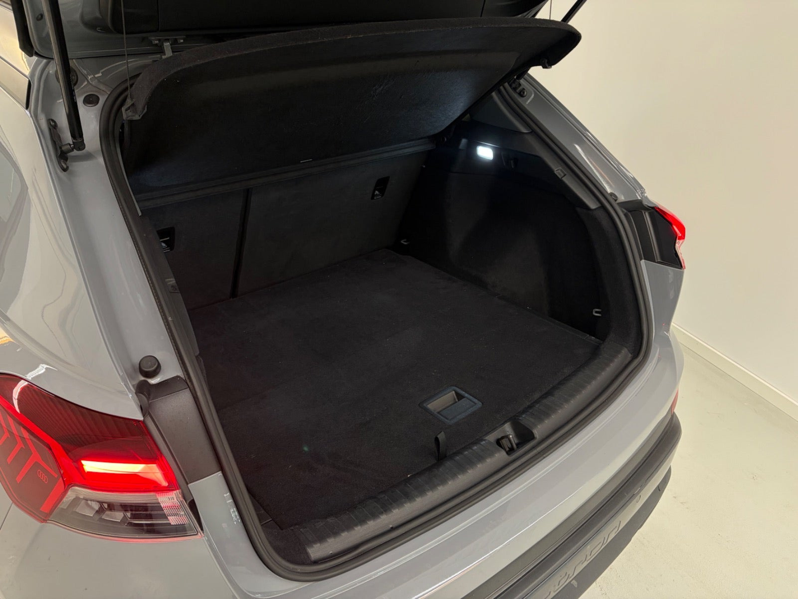 Grøn Audi Q4 e-tron fra 2022