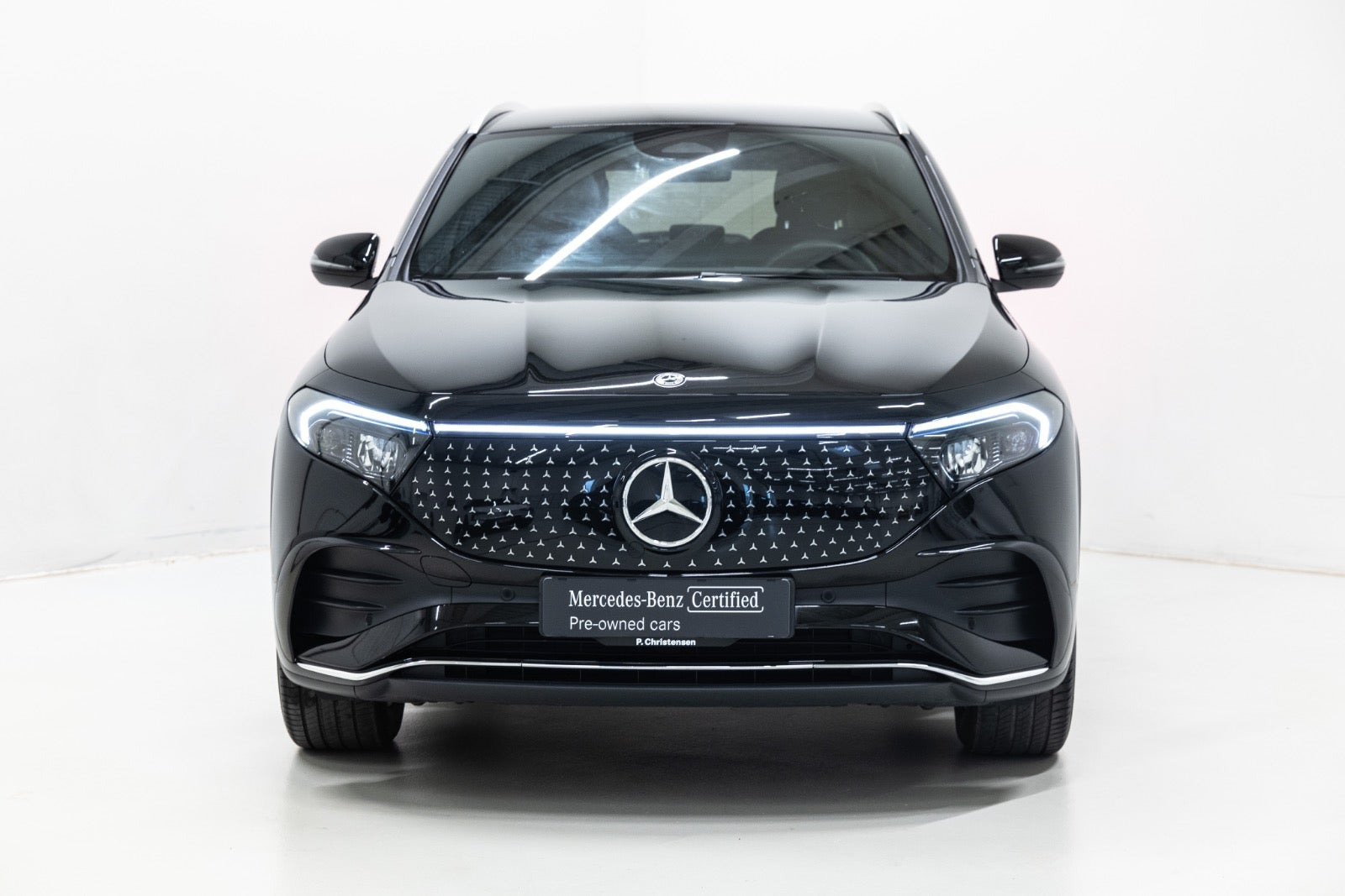 Sort Mercedes EQA350 fra 2025