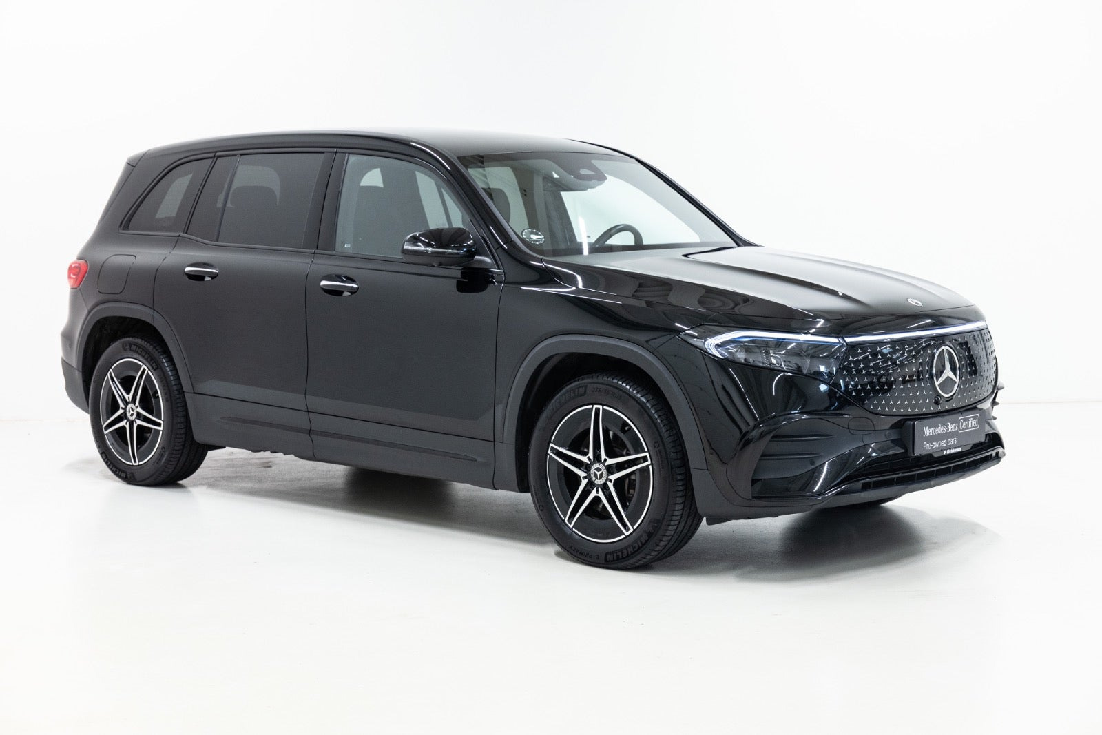 Sort Mercedes EQB250+ fra 2026