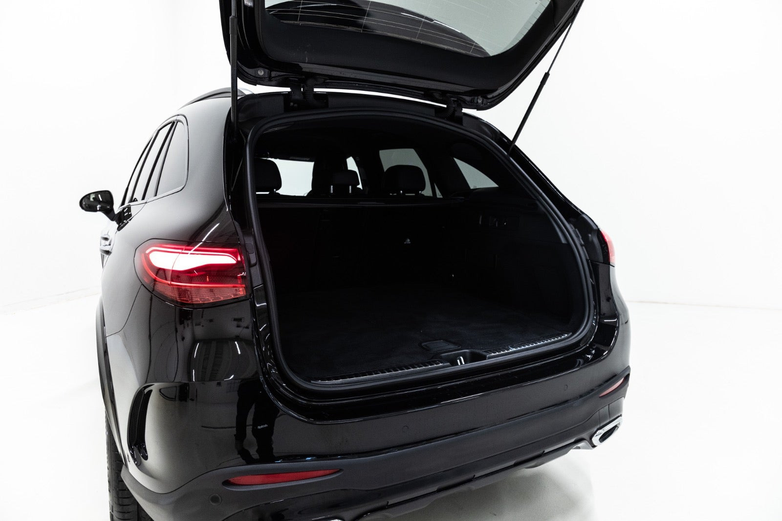 Sort Mercedes GLC300 d fra 2026
