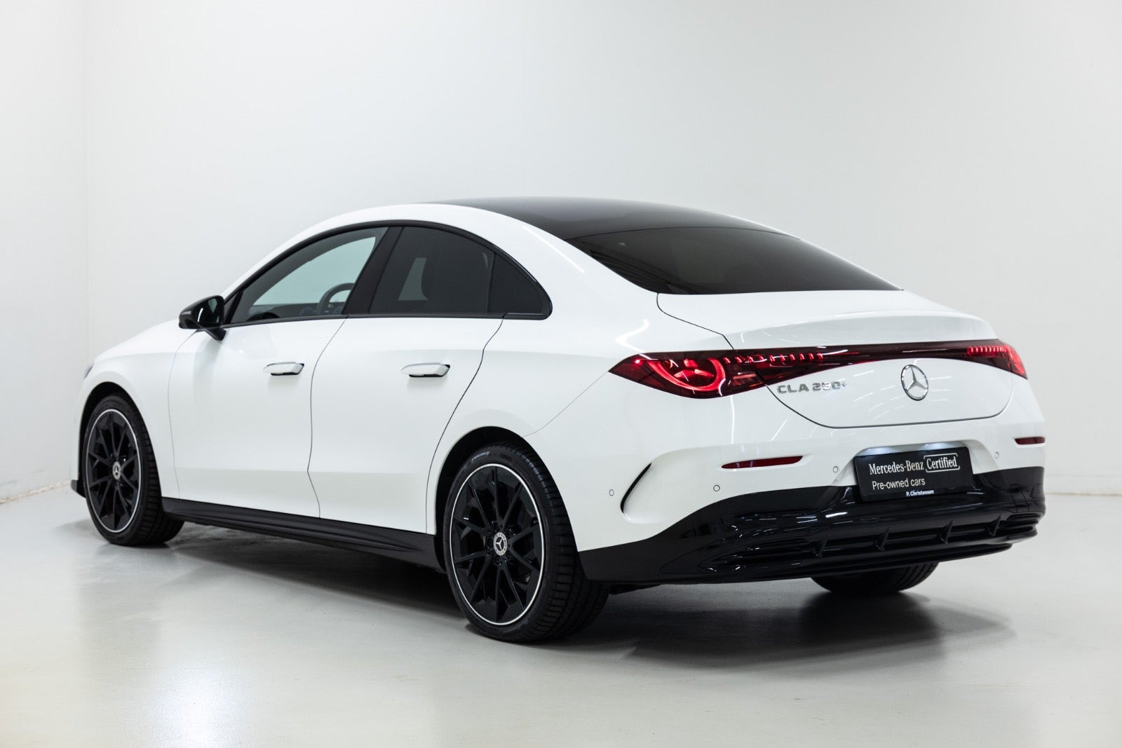 Hvid Mercedes CLA250+ fra 2025