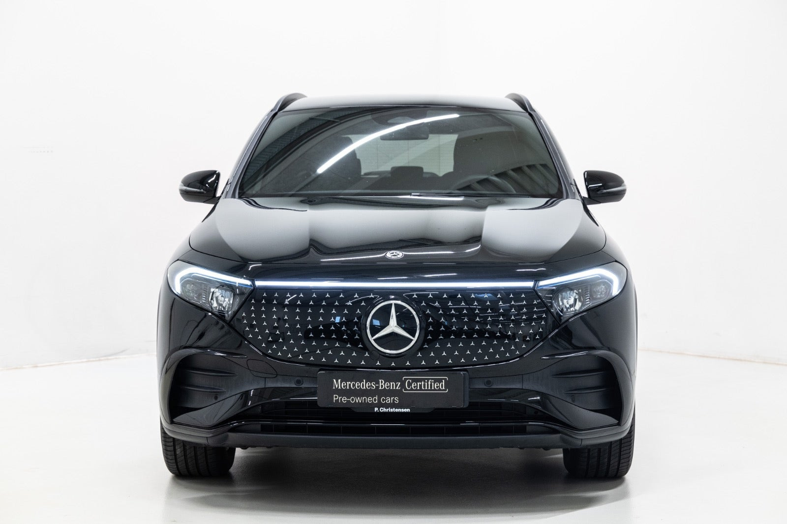 Sort Mercedes EQA350 fra 2025