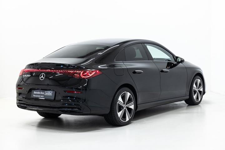 Sort Mercedes CLA250+ fra 2026
