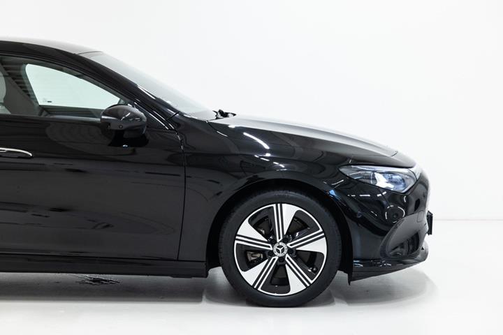 Sort Mercedes CLA250+ fra 2026