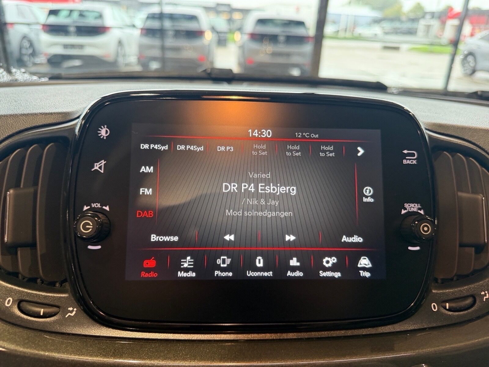Sort Fiat 500C fra 2020