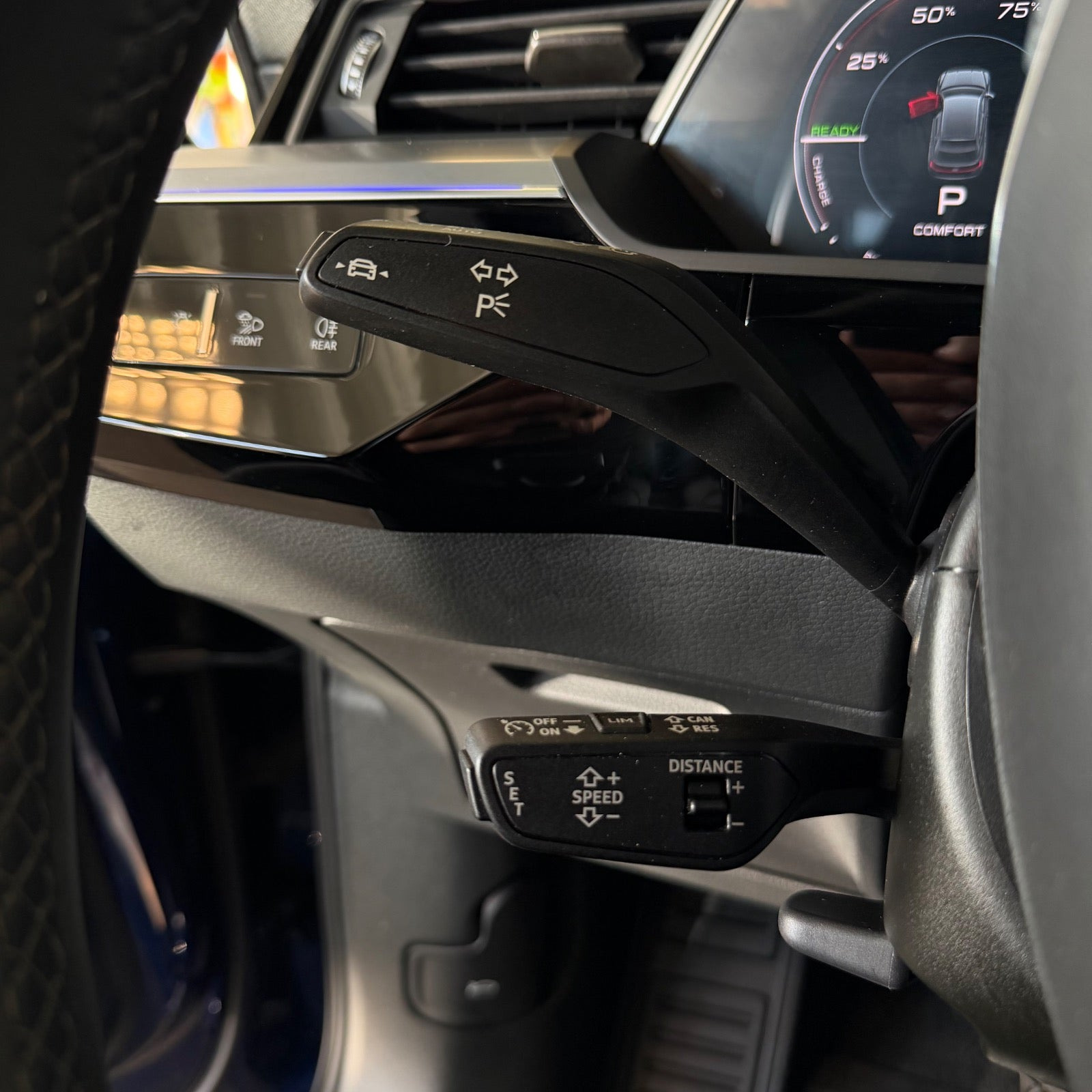 Blå Audi e-tron fra 2022