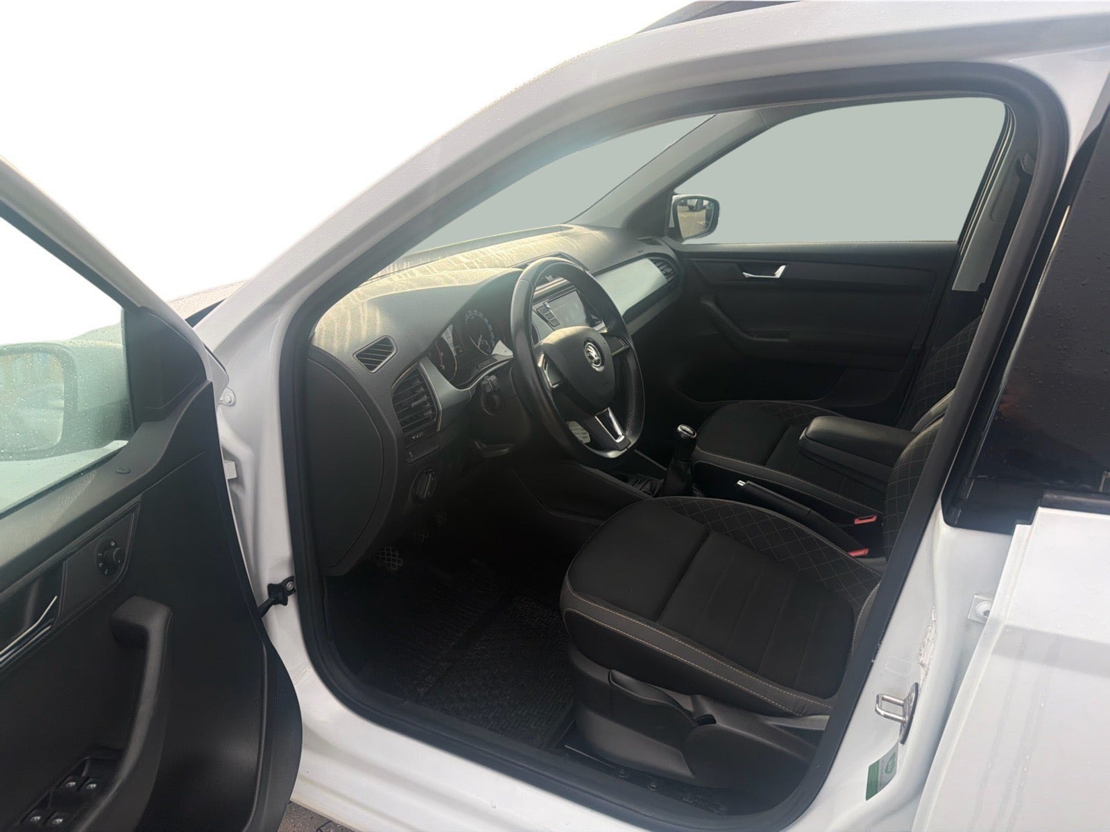 Hvid Skoda Fabia fra 2019