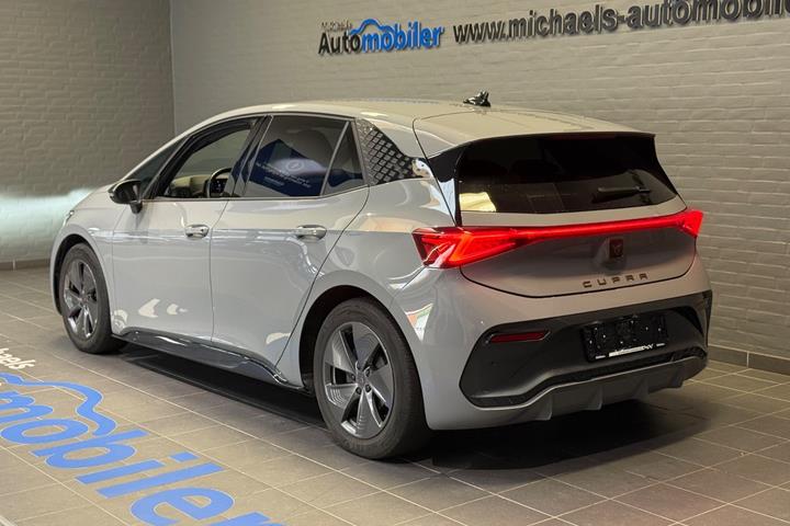 Grå Cupra Born fra 2024