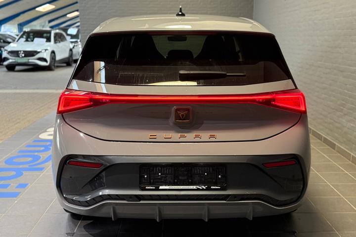 Grå Cupra Born fra 2024