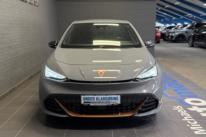 Grå Cupra Born fra 2024