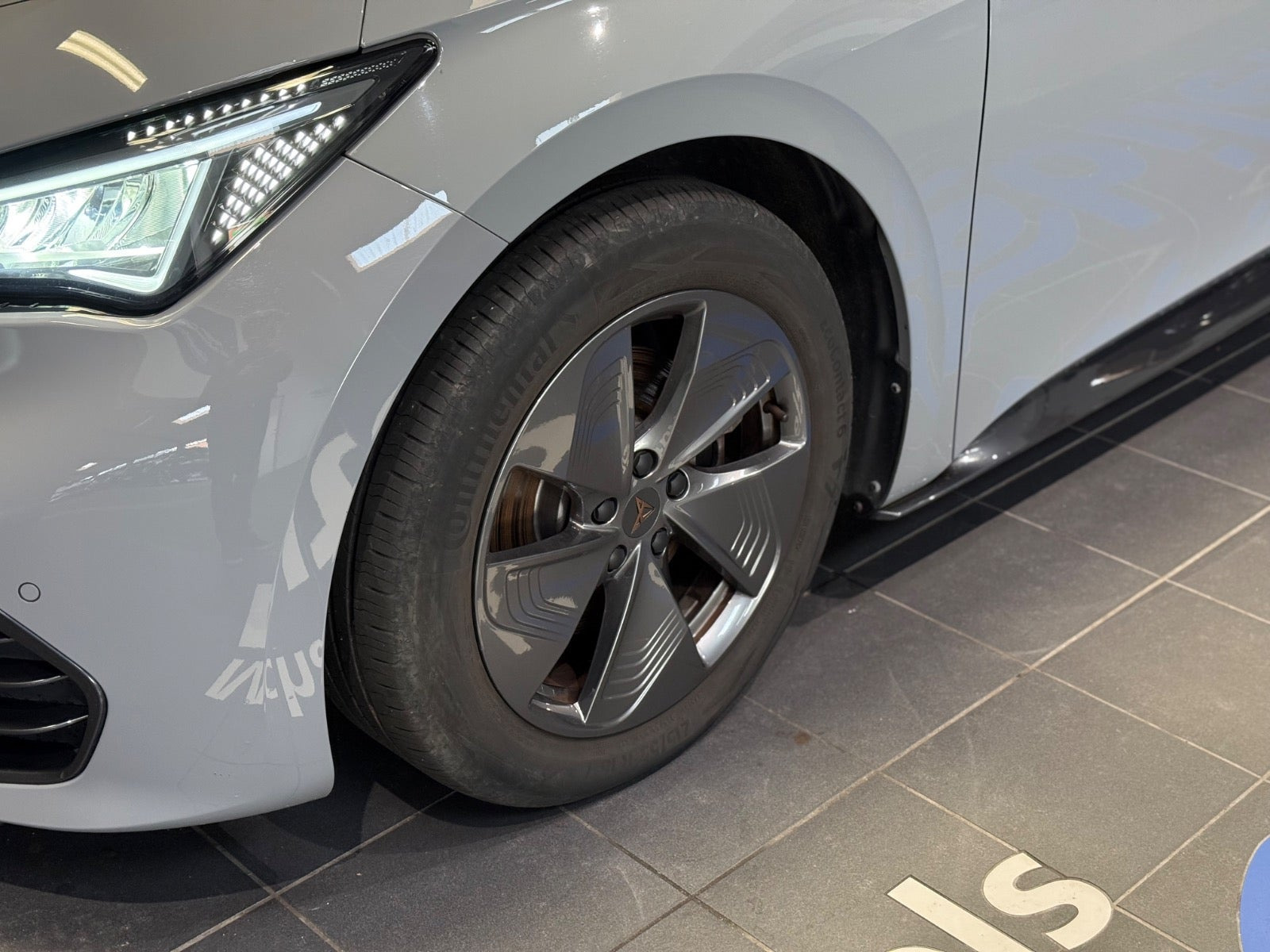 Grå Cupra Born fra 2024